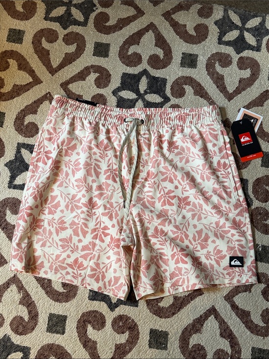 Quiksilver Other - Quiksilver Cream & Pink Floral Board Shorts